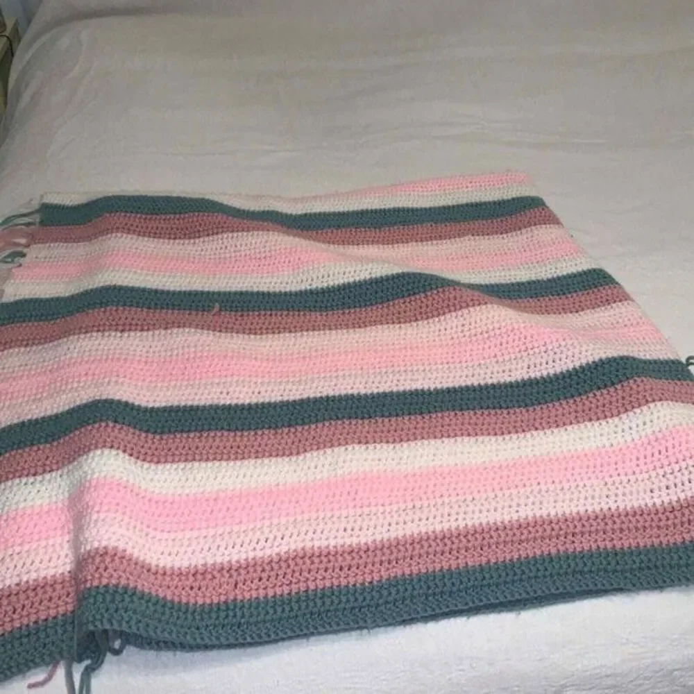 VTG Handmade Knit/Crochet Afgan Throw Blanket Pinks/white/green WFringe 58x60x68